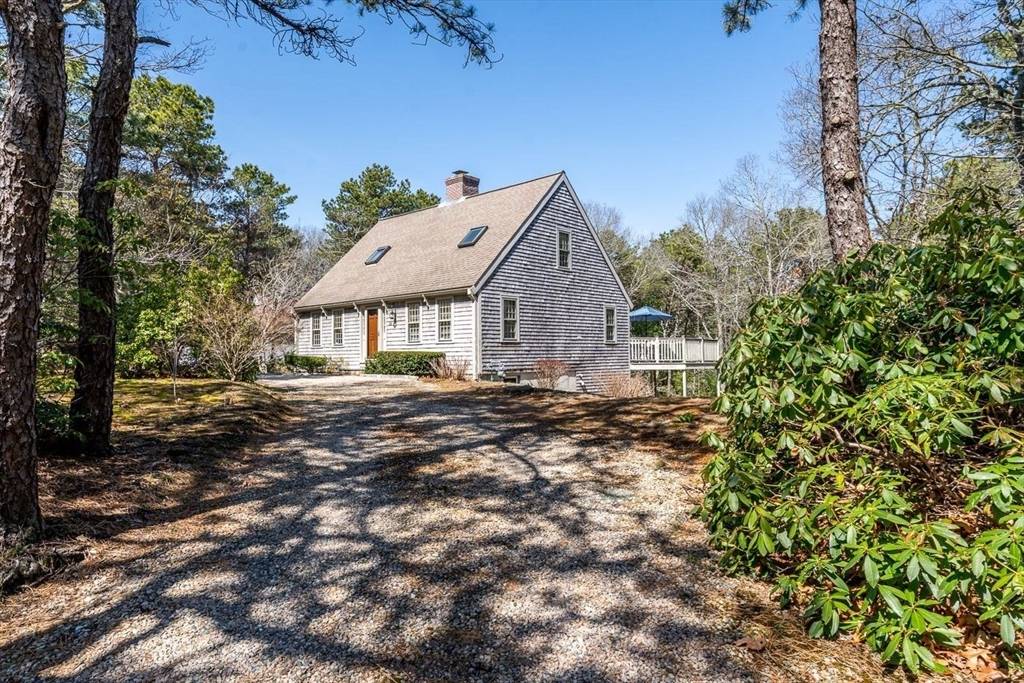 Mashpee, MA 02649,24 Amos Landing Rd