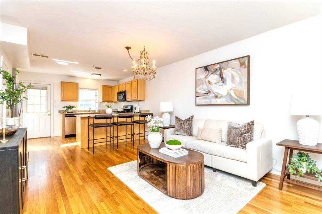 Boston, MA 02127,119 Tudor St #Unit 119