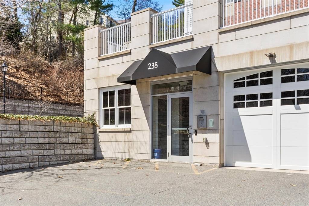 Burlington, MA 01803,235 Cambridge St #102