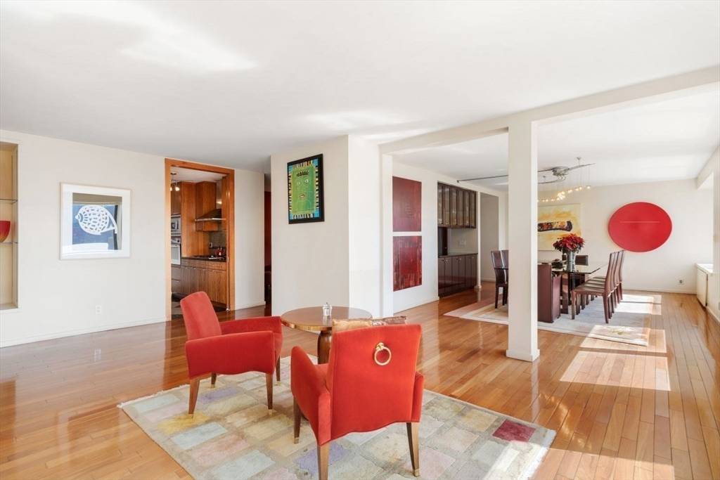 85 E India Row #11DEF Boston, MA 02110