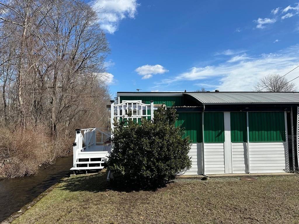 North Attleboro, MA 02760,300 East Washington #54R