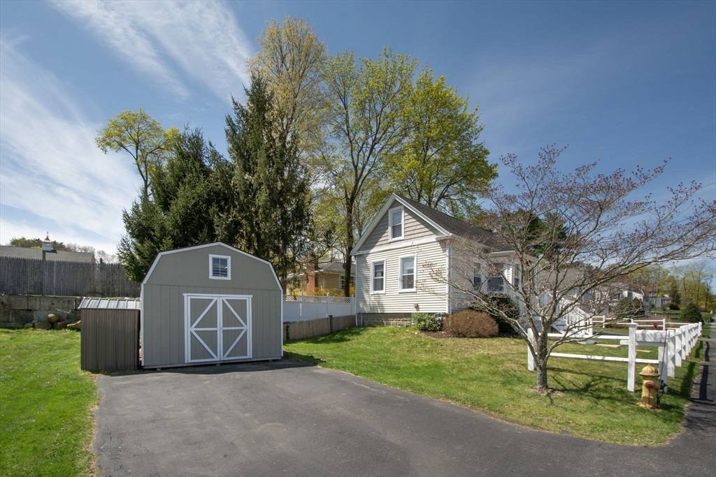 Weymouth, MA 02190,10 Hollis St