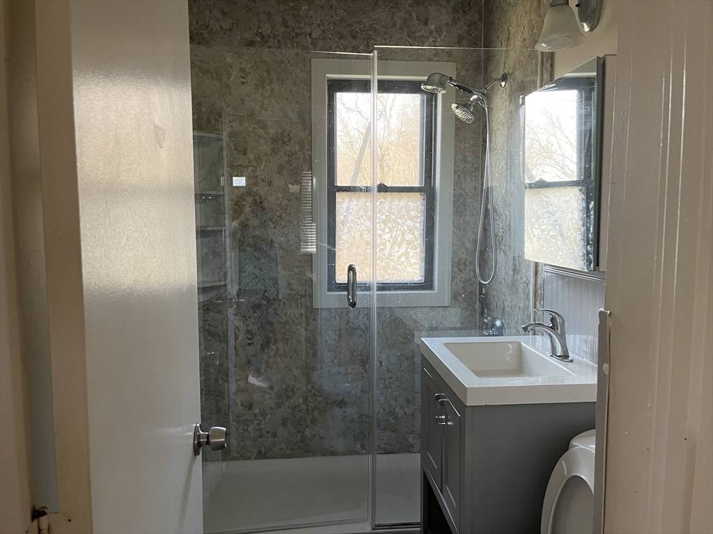 Leominster, MA 01453,288 Lancaster Street #2
