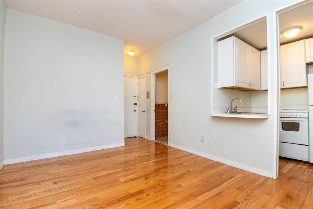 Brookline, MA 02446,36 Winchester #6