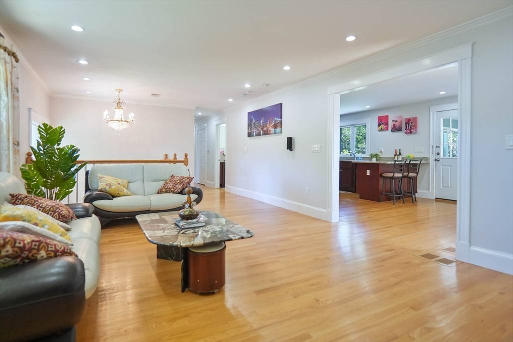 Milton, MA 02186,79 Hilltop