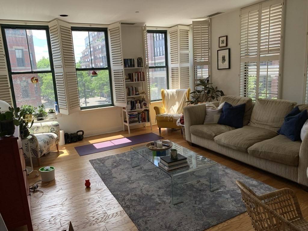 Boston, MA 02116,75 Clarendon #303