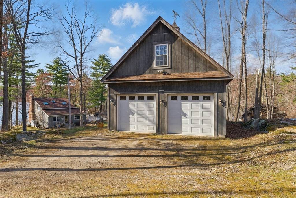 Brimfield, MA 01010,9 5th St.