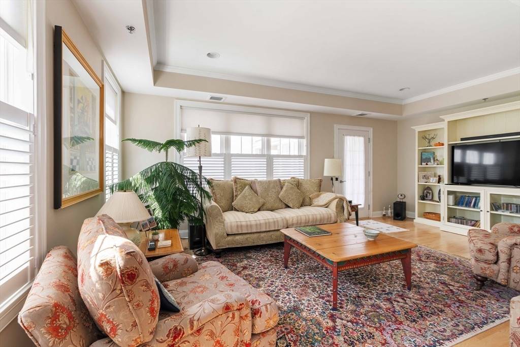 Tiverton, RI 02878,71 Starboard Dr #170
