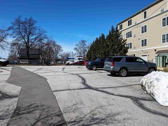 Manchester, NH 03103,25 S Maple St