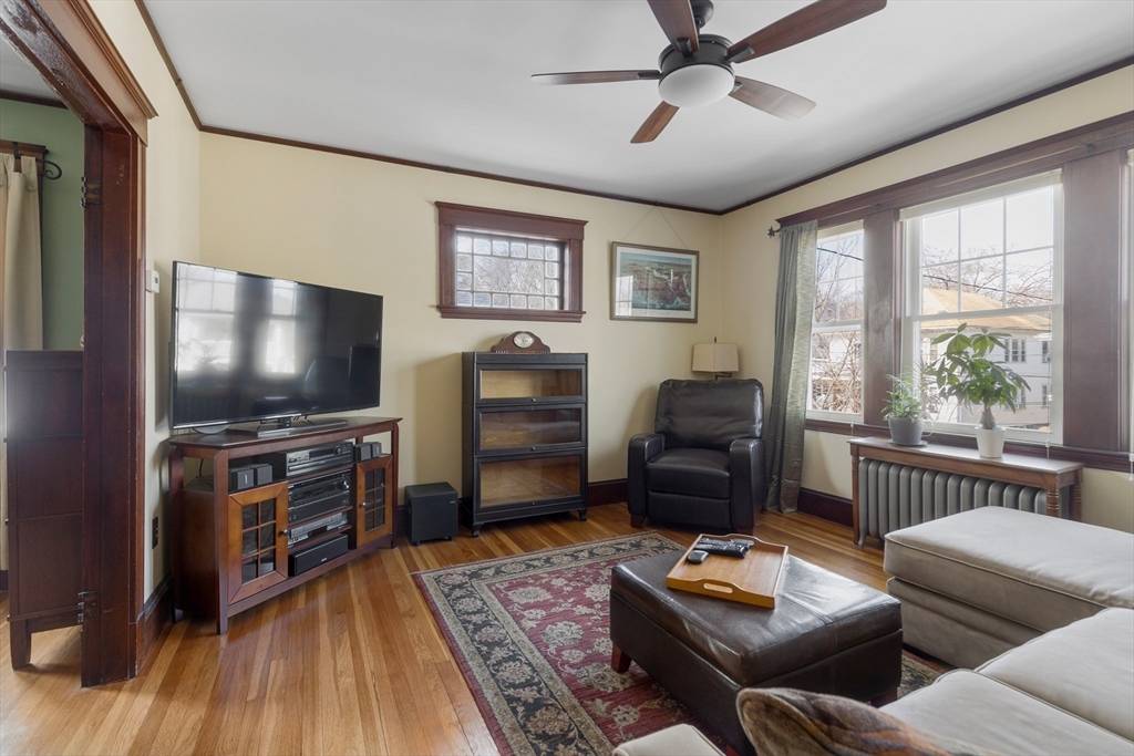 Boston, MA 02131,268-270 Roslindale Ave