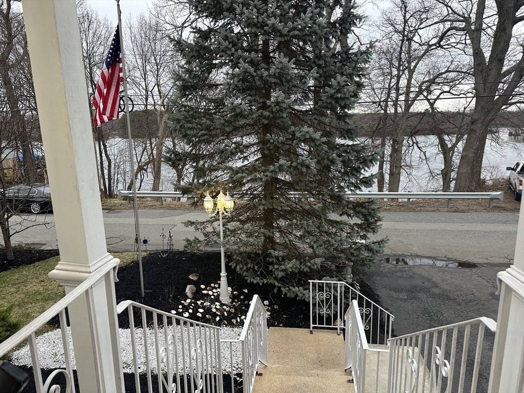 Shrewsbury, MA 01545,33 Lakeside