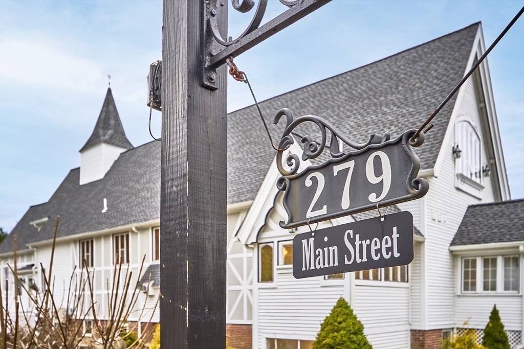 Groton, MA 01450,279 Main Street