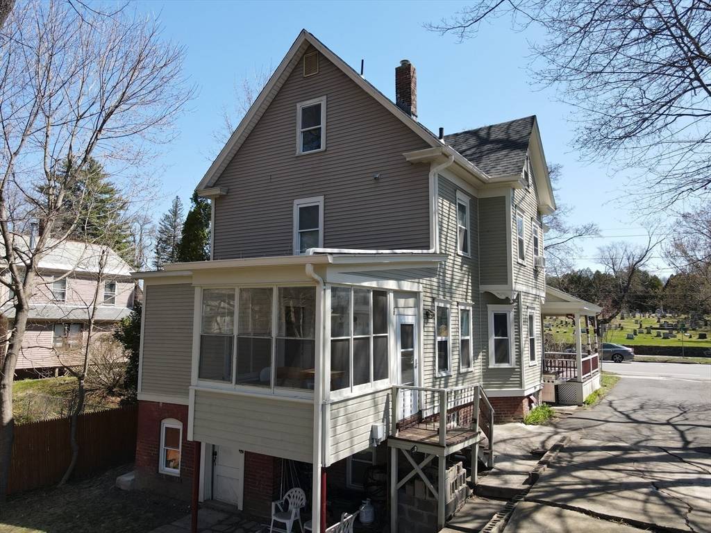 Greenfield, MA 01301,166 Federal St
