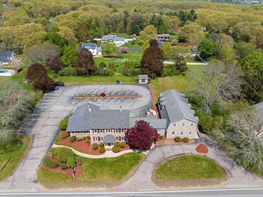Franklin, MA 02038,693 E Central St