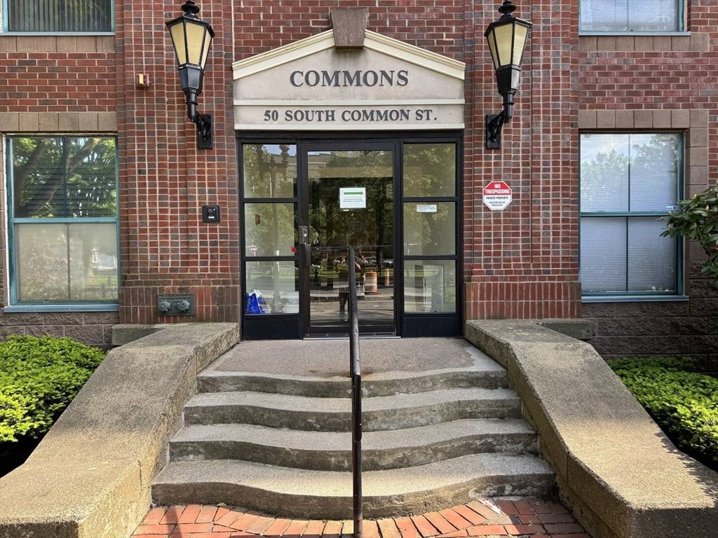 Lynn, MA 01902,50 S Common Street #104