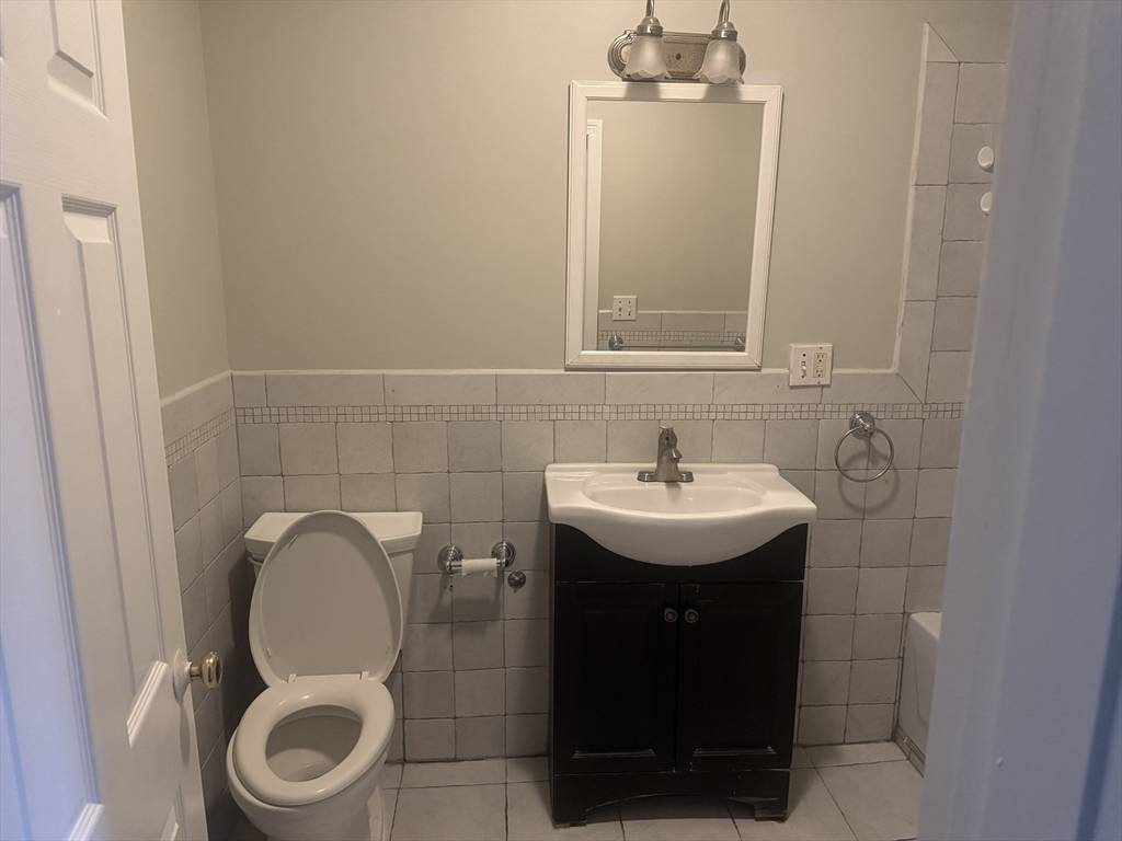 Boston, MA 02124,26 Brookview St. #2