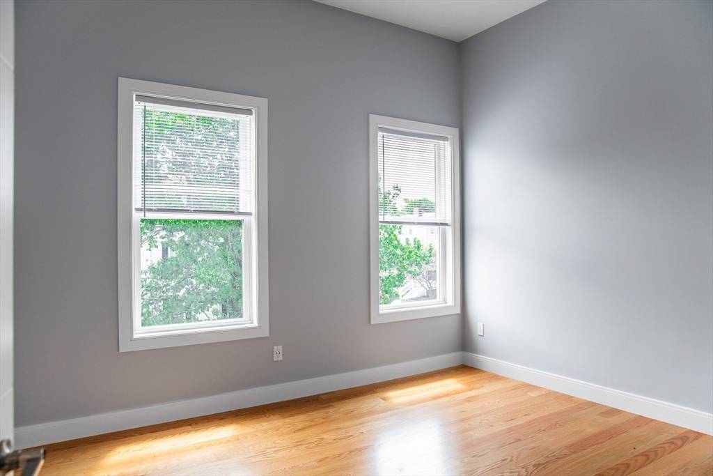Boston, MA 02125,4 Mt Vernon #1