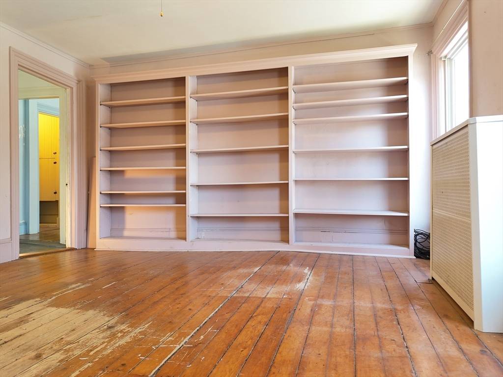 Petersham, MA 01366,32 West St