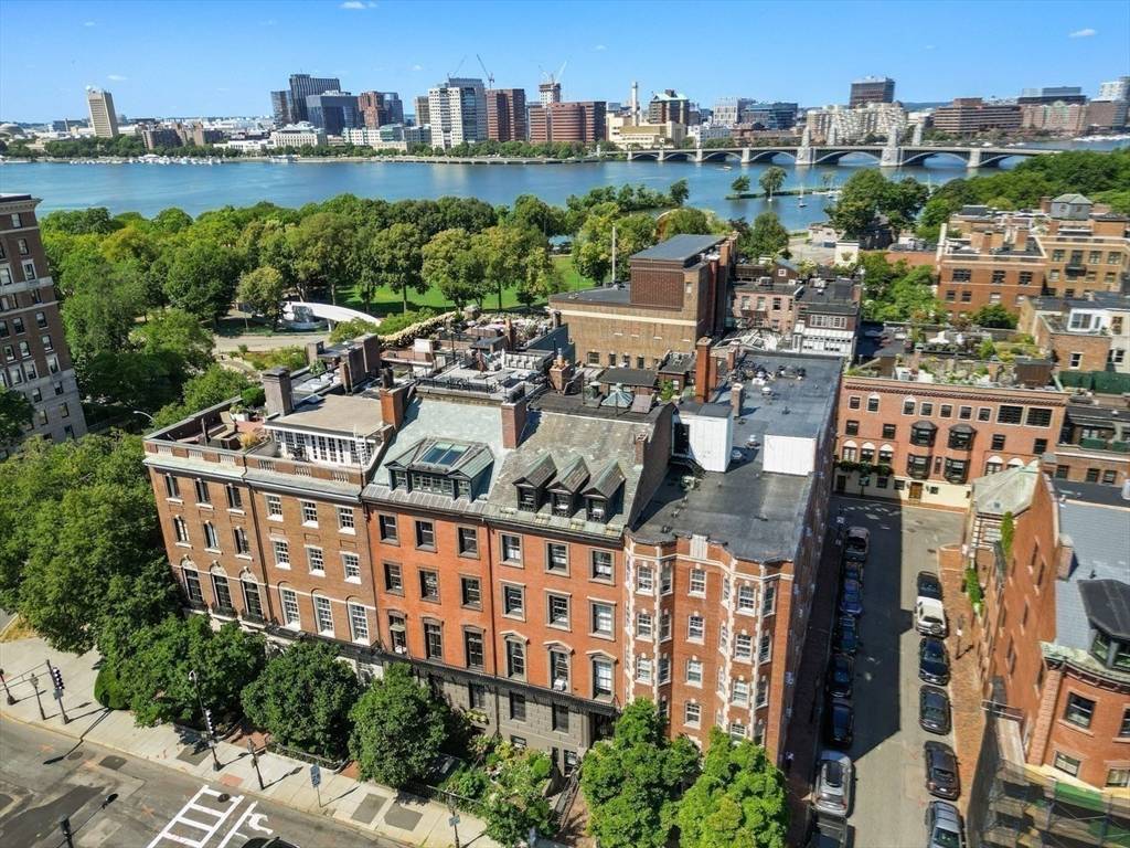 Boston, MA 02108,93 Beacon Street