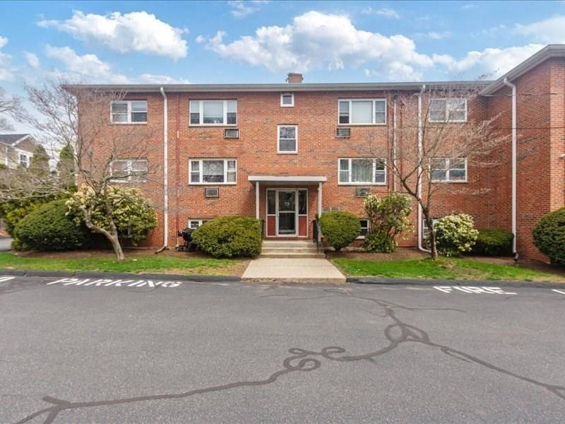 Newton, MA 02460,73 Walnut St #1