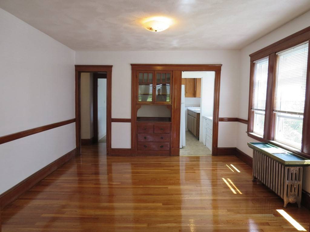 Newton, MA 02460,24 Colonial Avenue #24
