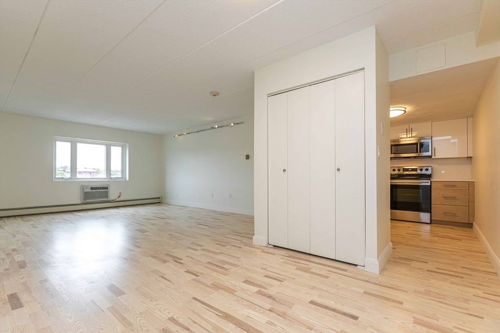 Somerville, MA 02143,278 Beacon #32