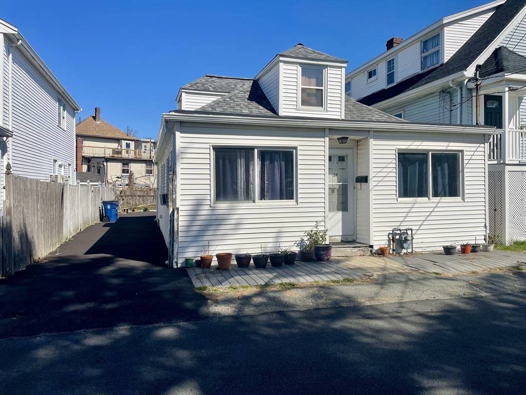 Revere, MA 02151,34 Blake St