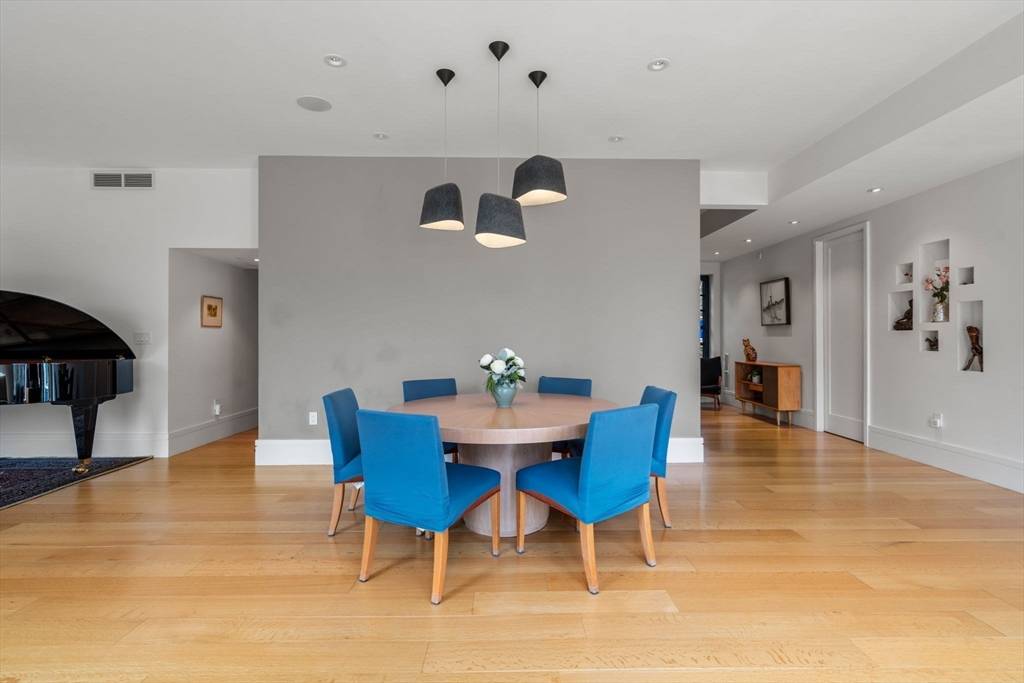 33 Leicester Brookline, MA 02445