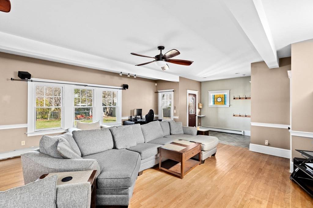 Middleboro, MA 02346,35 Bourne St