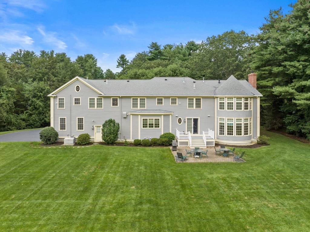 Weston, MA 02493,15 Rockport Rd