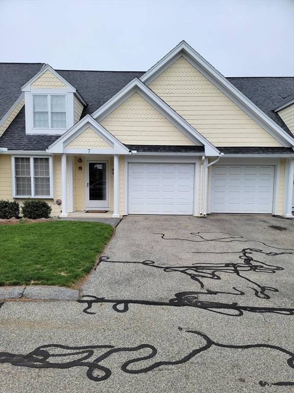 Topsfield, MA 01983,281 Rowley Bridge Road #7