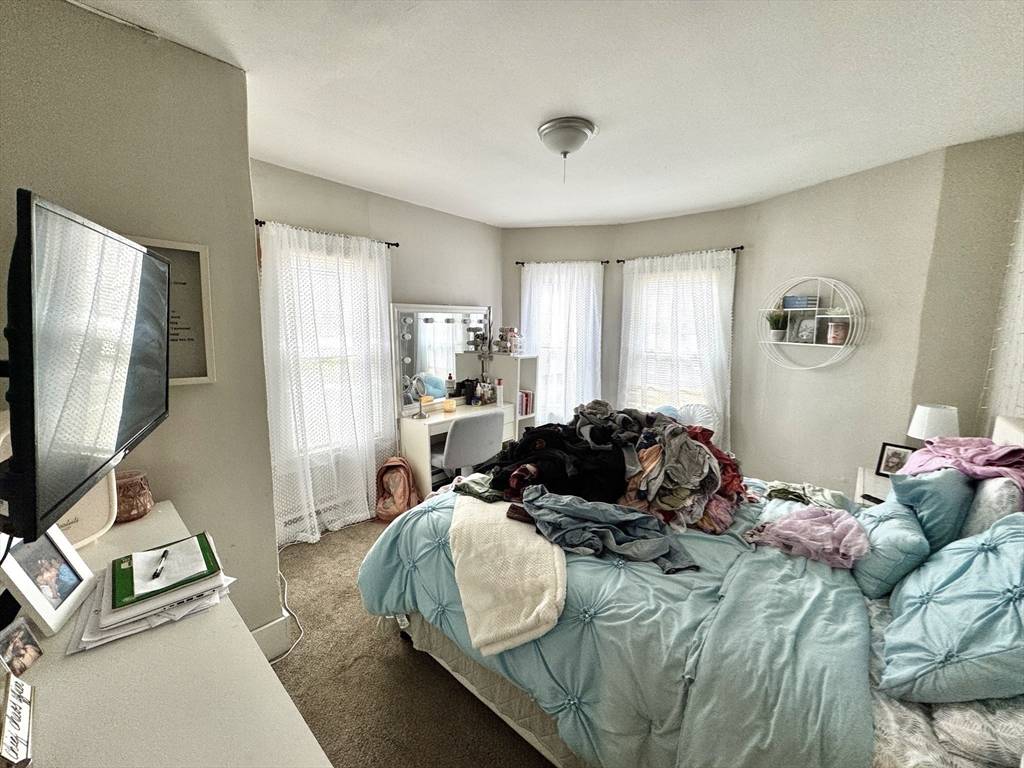 403 Orange St Springfield, MA 01108