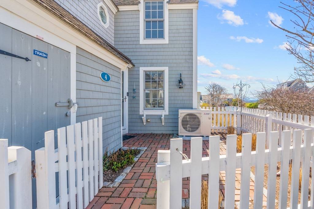 Mashpee, MA 02649,4 Vineyard View Lane #4