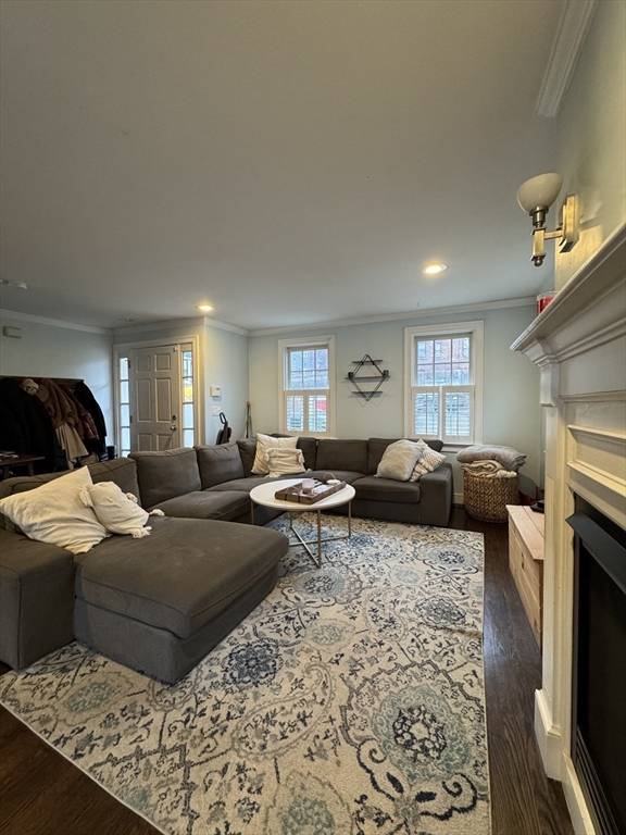 Boston, MA 02129,4 Concord Avenue #4