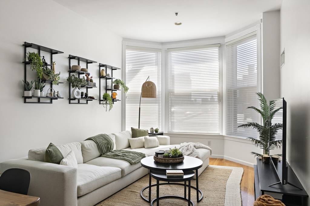Boston, MA 02115,416 Marlborough St #504