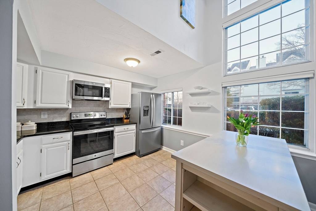 Weymouth, MA 02190,179 Tall Oaks Dr #E