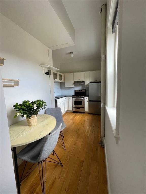 Brookline, MA 02445,369 Tappan St. #20