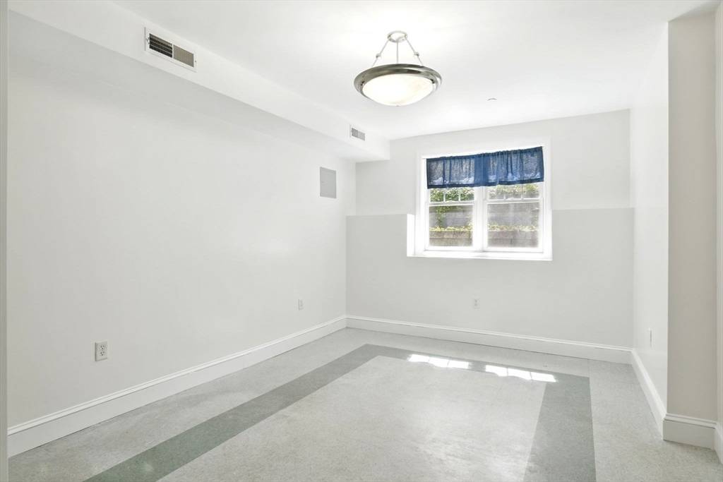 5 Lambert St #5 Boston, MA 02119