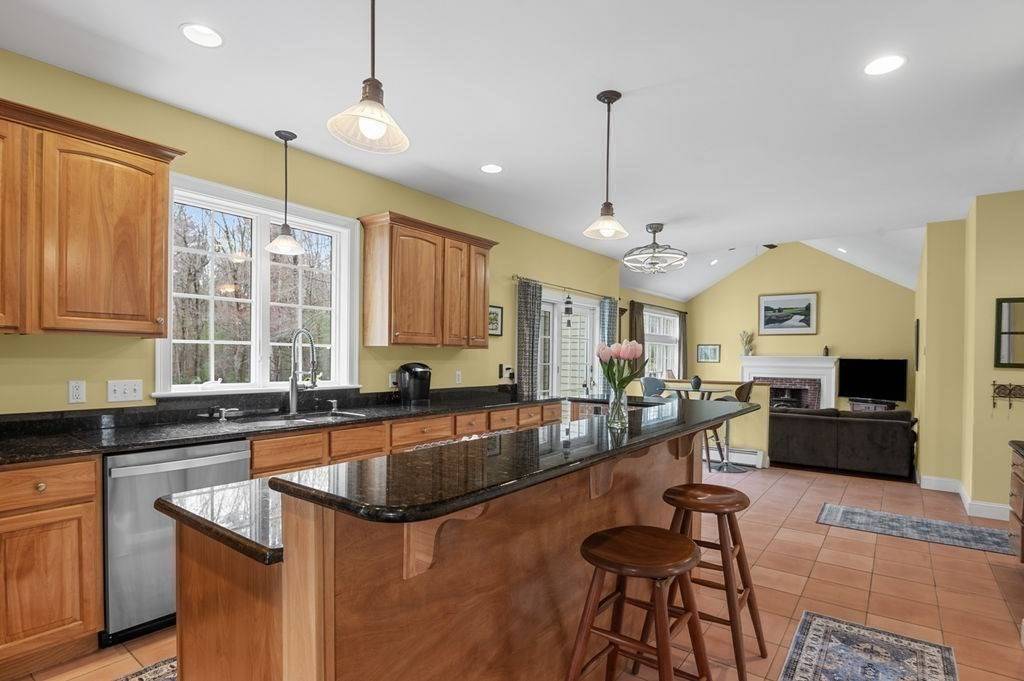 Newbury, MA 01922,39 Fatherland