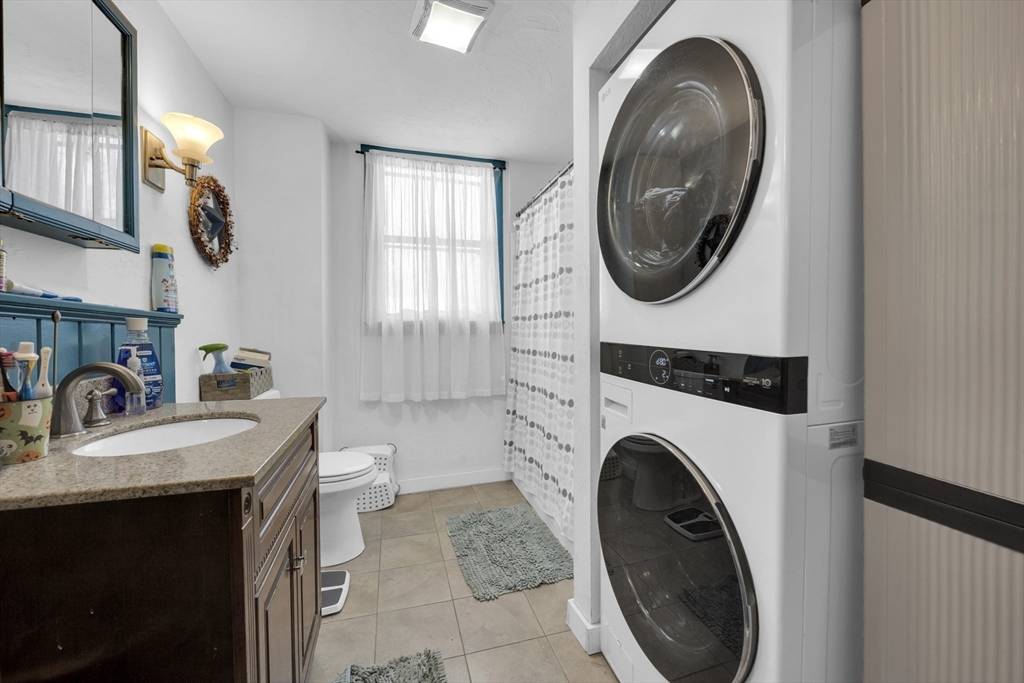 379 Main St Barre, MA 01074