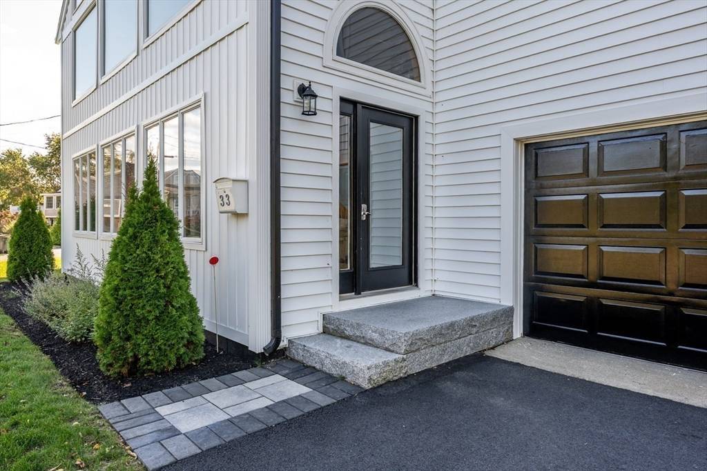 33 Island View Rd Barnstable, MA 02601