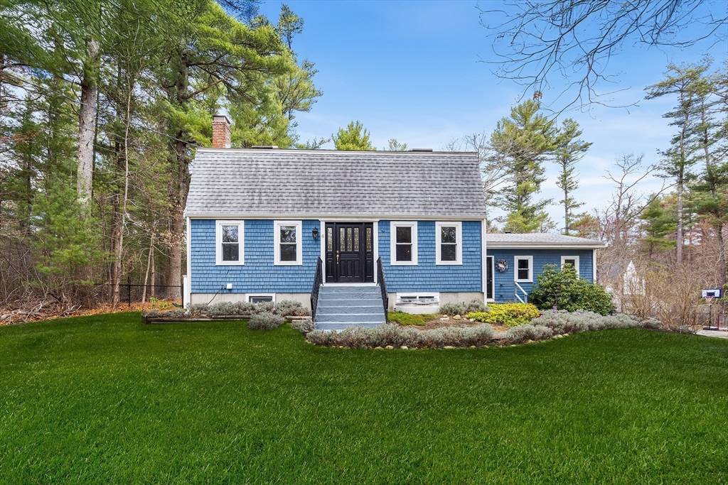 Duxbury, MA 02332,6 Old North St
