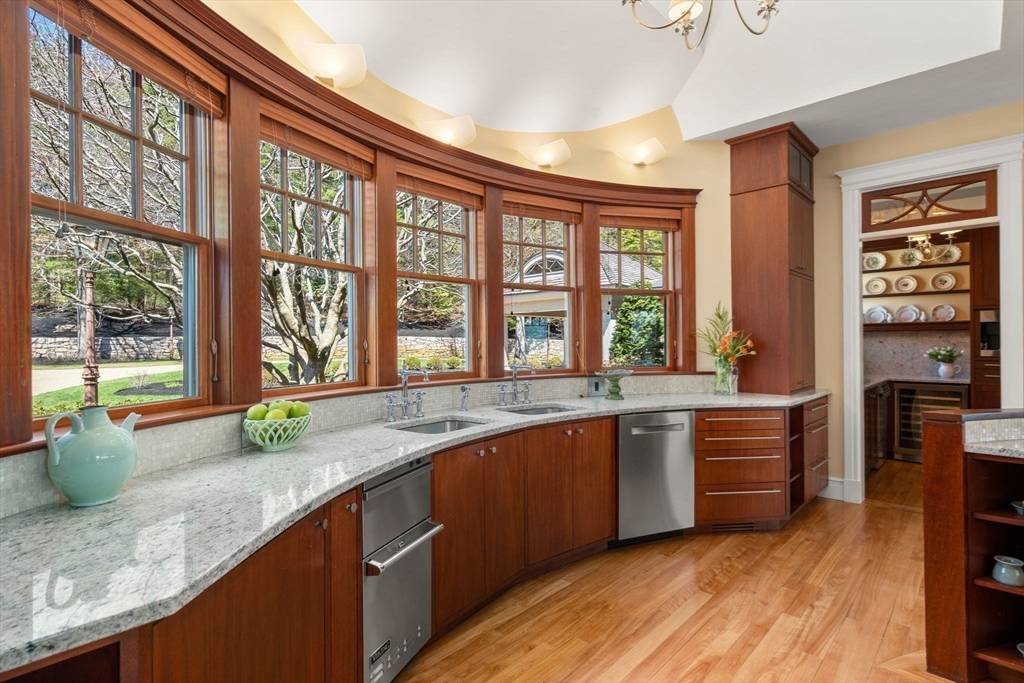 53 Paine Avenue Beverly, MA 01915