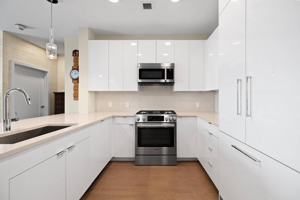 45 Lewis Street #PH-14 Boston, MA 02128