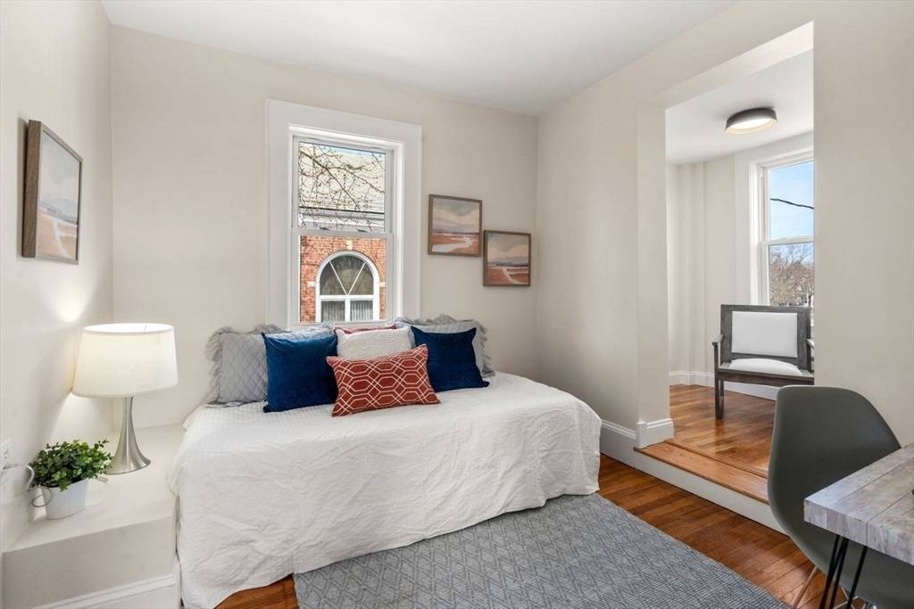 Cambridge, MA 02140,202 Elm St. North #2