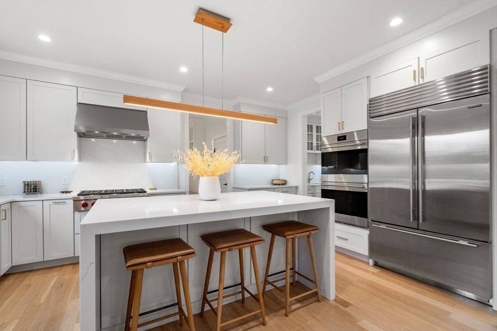 Needham, MA 02494,39 Donna Rd