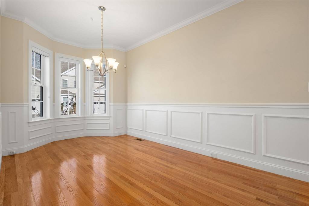 Holliston, MA 01746,106 Garett Way #106