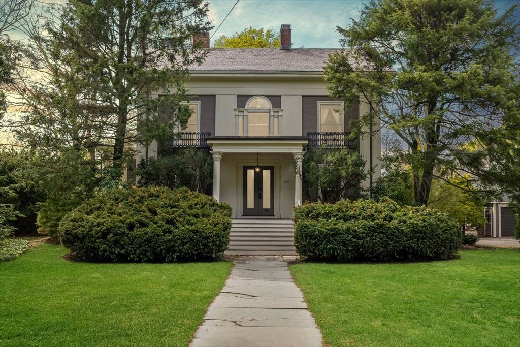 Newton, MA 02459,983 Centre St