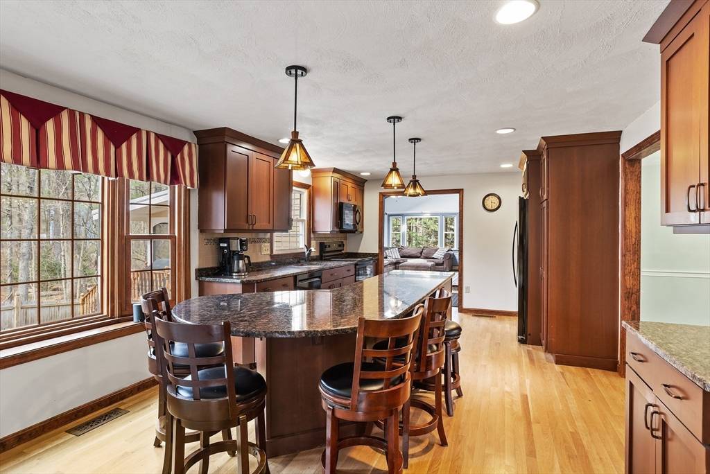 Groton, MA 01450,9 Old Homestead
