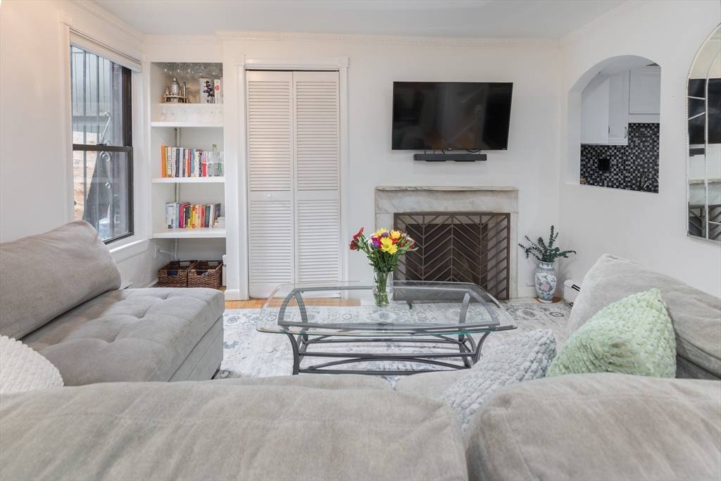Boston, MA 02118,114 Chandler Street #G1